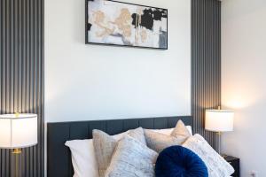 Modern Penthouse in Central KW
