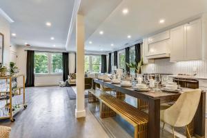 Mid-Century Glam Retreat Near T