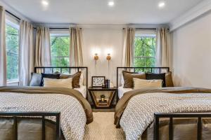 Mid-Century Glam Retreat Near T