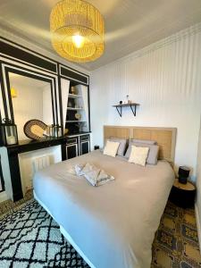 LArt appart - Lit King Size - Home cinéma