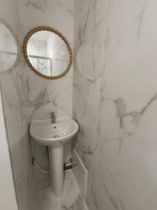 Chambre 1 gare Villeneuve triage RER D
