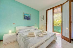 Cinzia Apartment Front Beach - Happy Rentals
