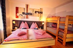 Farmhouse- Bed and Breakfast Kösslergut