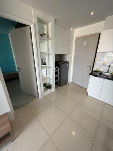 Atlantis Condo 1 Bedroom with Balcony, Pool & Gym