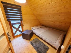 Zacisze na Jurze - Leśny Domek z kominkiem i jakuzzi
