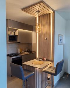 Apartment with Resort-style pools with beach access