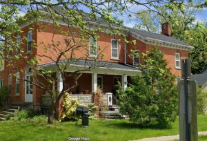 Large 7 Bedroom Heritage Home in St Catharines