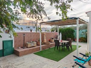 Preciosa y tranquila villa en Valencia con piscina privada