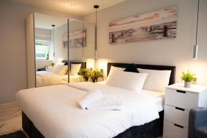 Westfield luxurious Apartment