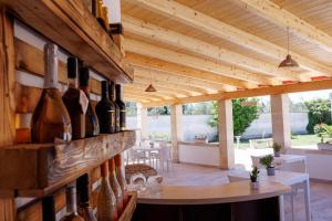 Petra Leccese - Art & Design B&B with Pool