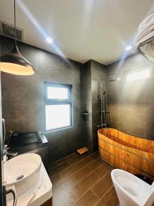 2- Bedroom Apartment with Sea View - Near the Beach