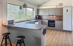 Nice Home In Oksbøl With Wifi