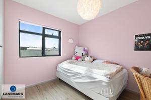 Peaceful Villa with Ocean View - Entire Home -Near KEF Airport