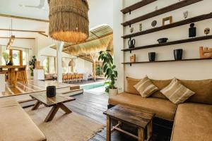 Elegant 4BR Pool Villa Families & Groups