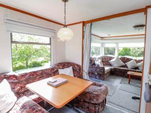 Fron Dderw Caravan