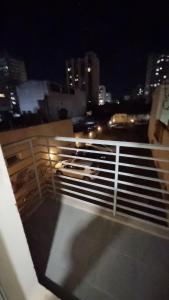 Moderno y cómodo departamento céntrico con cochera