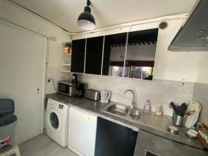 Studio climatisé en centre-ville, parking - 4 pers. - FR-1-874-15