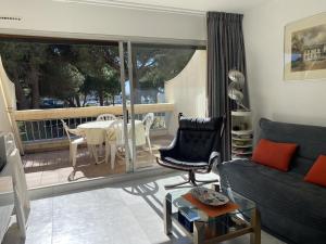 Appartement avec clim et parking, vue mer - FR-1-874-67