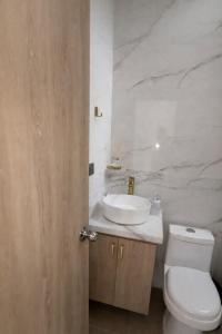 Modern, comfortable, and conveniently located apartment