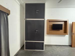 Mini Villa by Athulyam Homes
