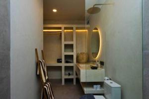 Alana 1 BR Deluxe Double Room