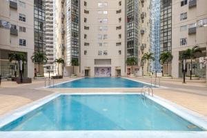 2 BR Luxe Manila Golf View Loft in BGC