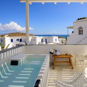 ALASI Tinos Jacuzzi Hotel
