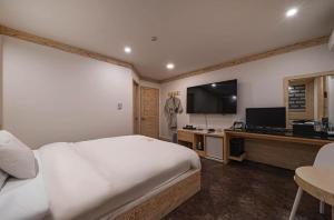 Daejeon Yuseong Paros Hotel