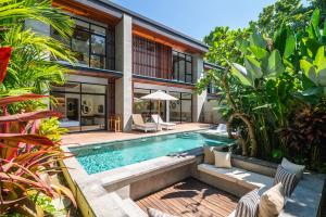 Contemporary 5BR Luxury Villa Just 400m to the Sea
