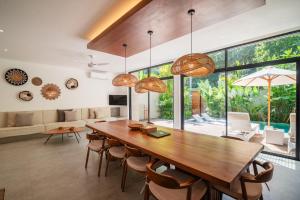 Contemporary 5BR Luxury Villa Just 400m to the Sea