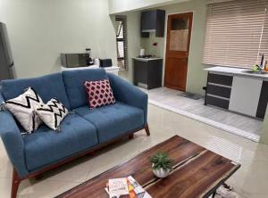 Jefferson Suites at 30 Lily