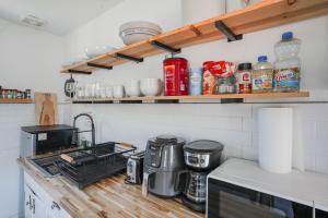 2BR Apt 8 min to Integris Monthly 15 Off #N3
