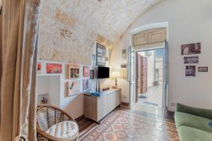 Jazzy House In Historic Centre - Happy Rentals