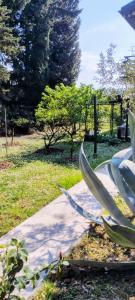 Magnolia Garden, 12 min walk to the beach