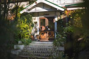 Hakuba Pension & Log Hotel Meteor