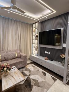 Luxury Villa 3BHK Pool Dining Aesthetic Stay!