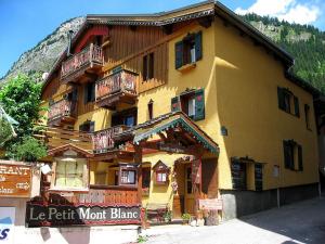 2 star apartment Chalet Le Petit Mont Blanc Pralognan-la-Vanoise France