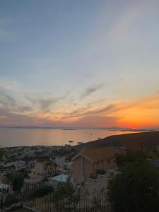 Elenis Seaview House