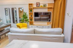 J Suites