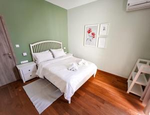 Pylos Senses - Deluxe Central Apartment with Terrace