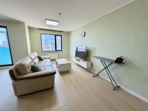 80 City Center 1BR Apartment