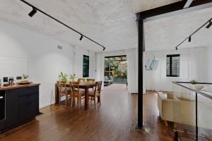 Sunlit 3-Bed Coastal Stay with Private Deck