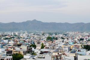 Premium Condominium Near Ganges with Hill View