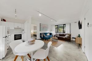 Beachside 1-Bed Retreat with Parking Cronulla