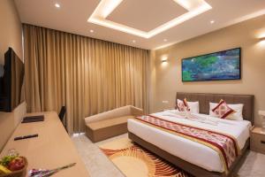 Saaz Hotel - Near Indore International Airport