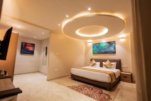 Saaz Hotel - Near Indore International Airport