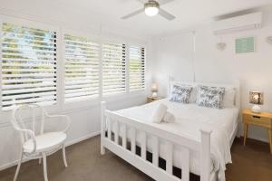 Relaxed Noosaville Living - Poolside & Walkable