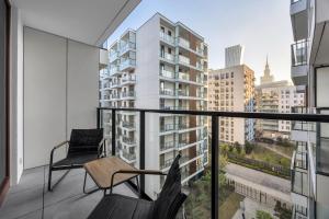 Chmielna Luxury Palace View Apartment by BookingHost