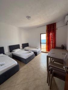 Redis Seaview Apartments