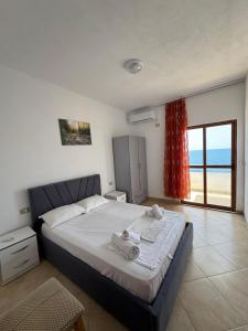 Redis Seaview Apartments
